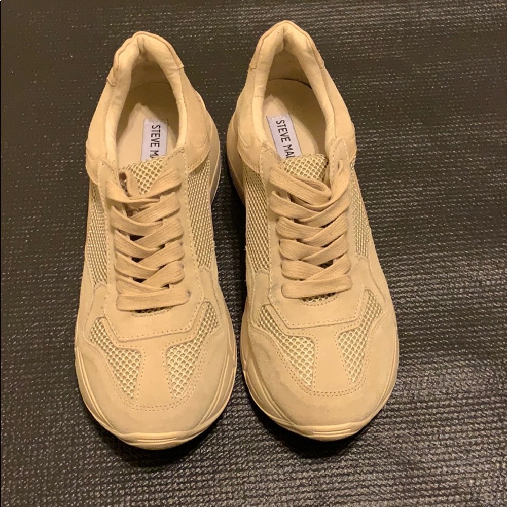 Steve Madden Women’s Memory Sneakers